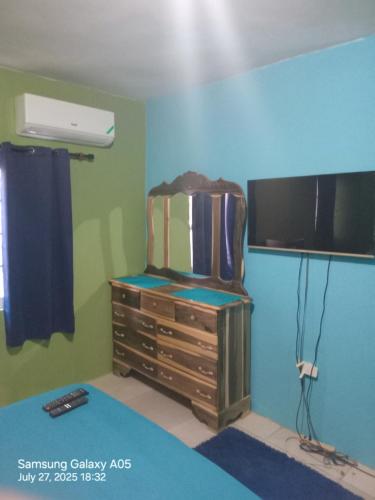 المرافق, Cheerful Private Bedroom with AC in Corral Spring