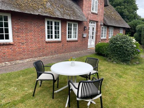 Altes Friesenhaus West in Grossmorsum