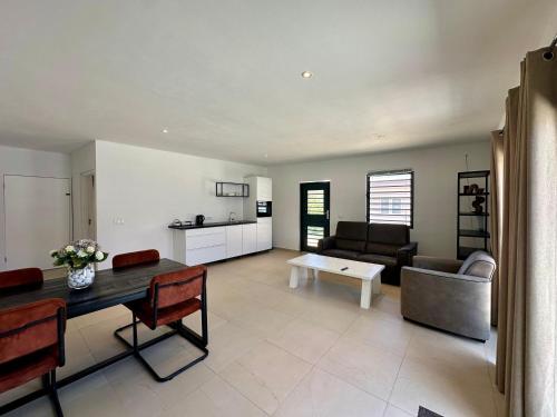 Parkiet Apartment - Regal Rentals Curacao