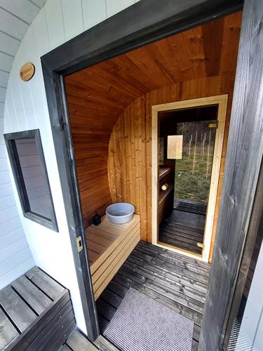 Sauna, Bubble House glamping telk in Kiruvere