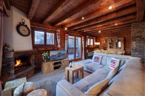 Meribel Les Allues Ski Chalet with beautiful views in Les Allues