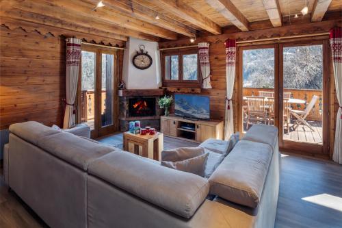 Meribel Les Allues Ski Chalet with beautiful views in Les Allues