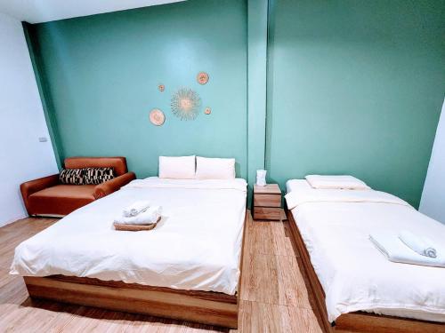 Baan U Sabai Poshtel (บ้านอยู่สบาย พอสเทล) in Manorom