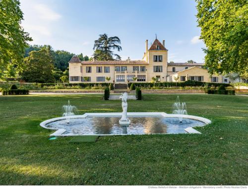 Château Bellefont-Belcier (Chateau Bellefont-Belcier) in Saint-Laurent-des-Combes