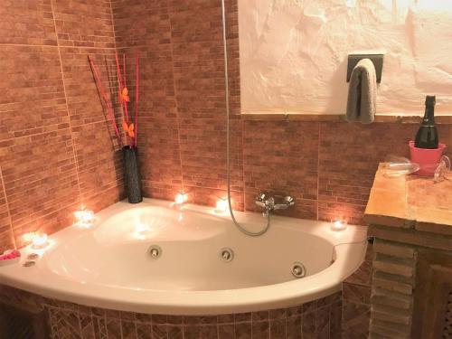 Cuevas de la Paz - Cave House Holidays in Castillejar