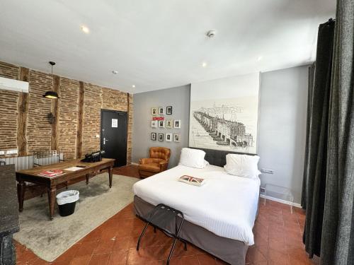 1 queen bed
