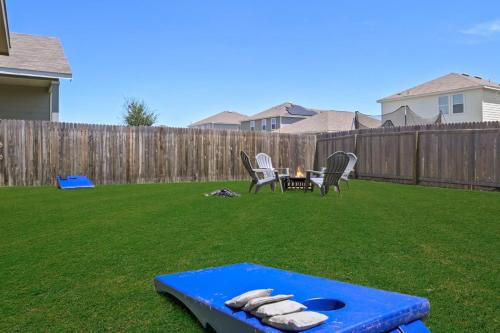 Modern 3BR Home in San Antonio in Atascosa