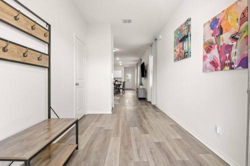 Modern 3BR Home in San Antonio in Atascosa