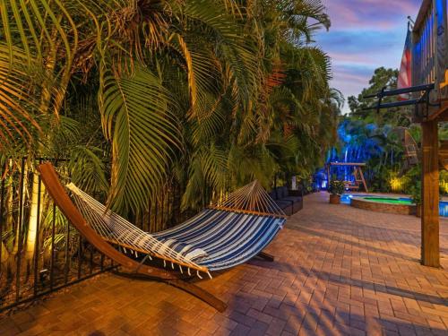 Pool Paradise - Gym, Sauna, Bar in Gulfport (FL)