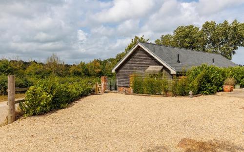 The Studio at The Little Dairy Park Farm - Countryside Retreat on the Isle of Wight in Nettlestone and Seaview