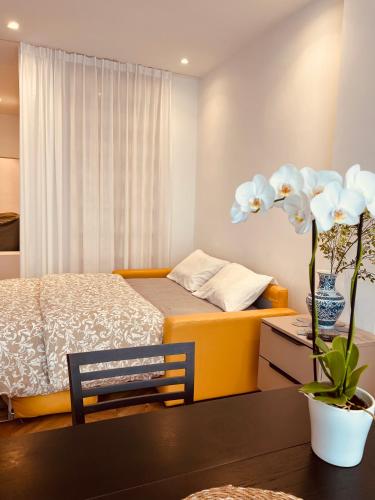 Cozy Paris Flat near Saint-Germain & Luxembourg Gardens - image 8