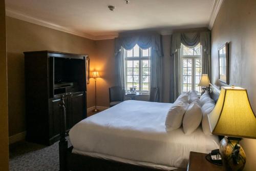 1 queen bed