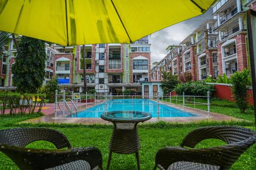 Skylight BnB E203 - 2BHK with pool walking distance to Candolim beach, Candolim (photo 3)