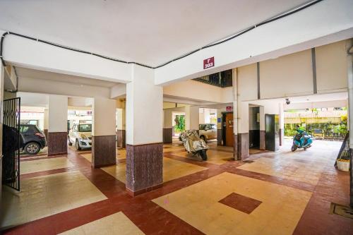 Skylight BnB E203 - 2BHK with pool walking distance to Candolim beach, Candolim (photo 8)