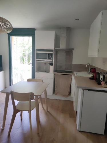 Appartement à la campagne (Appartement a la campagne) in Saint Georges De Luzencon