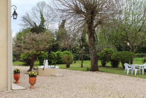 domaine du Lacares in Saint-Etienne-de-Lisse