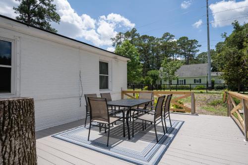 Cozy 3-Bedroom Retreat in Charming Beaufort SC - image 13
