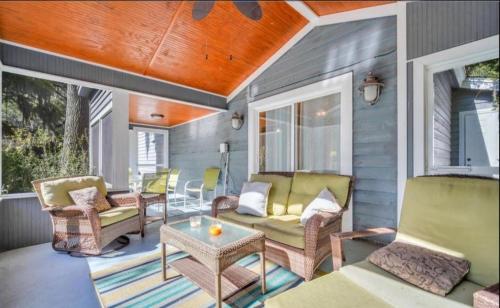 NEW LISTING! Views of Intracoastal Waterway - Sleep 4 in Port Royal
