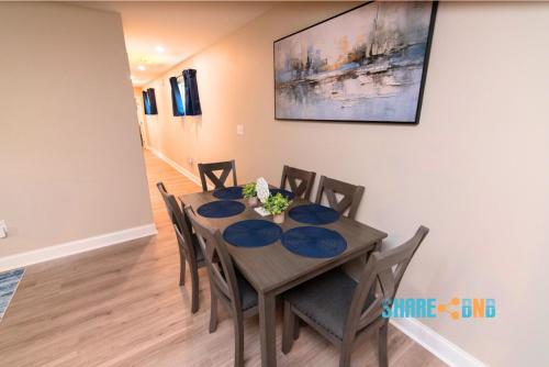 Military-ready 6br Furnished Duplex Stay in ג'קסונויל(אי אר)