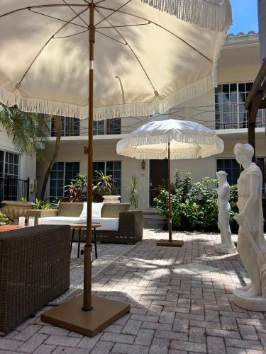 La Casa Hotel