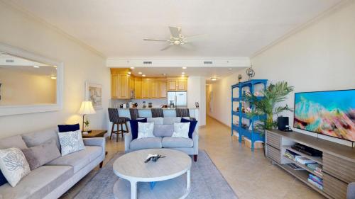 Beachfront 2Br Walk-Out King Twins Pool Wifi - image 4