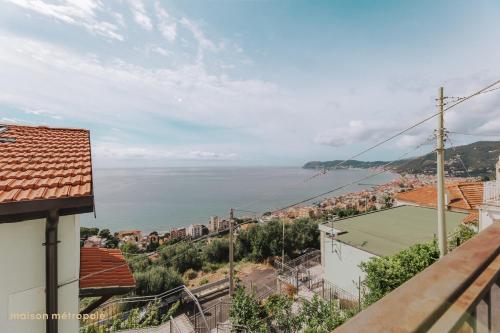 Surrounding environment, Alassio Hill House in Alassio