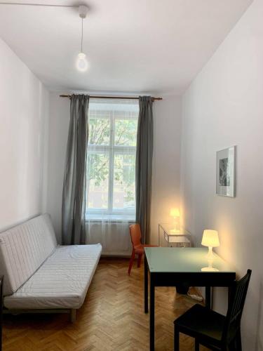 Enios Rooms ul Jana kochanowskiego 26, Cracovia (foto 7)