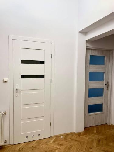 Enios Rooms ul Jana kochanowskiego 26, Cracovia (foto 10)