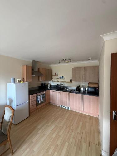 2 Bedroom by JL Airport & Retail near Istanbul Barbecue & Bistro Woolton