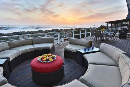 Seacliff Beach House by Paradise Retreats in Faria Beach (CA)