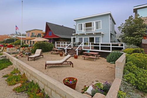 Seacliff Beach House by Paradise Retreats in Faria Beach (CA)