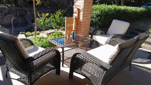 Hermosa casa frente al rio icho cruz 10 personas in Cuesta Blanca