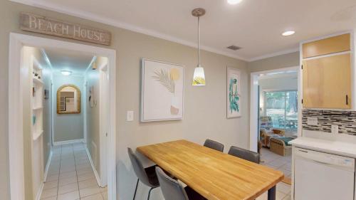 BEACHY SISTERS A Duplex in Jekyll Island, USA