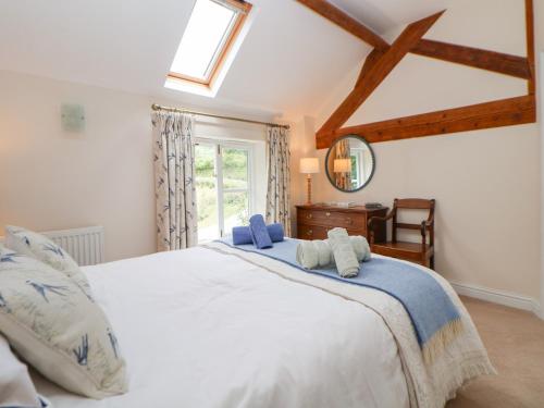 Bryn Howell Stables - image 7