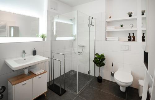 REITZ - Apartment I Zentrale Lage I Stellplatz I 55qm I 2 Zimmer I Küche I Bad I Terrasse, Bad Hersfeld (photo 2)