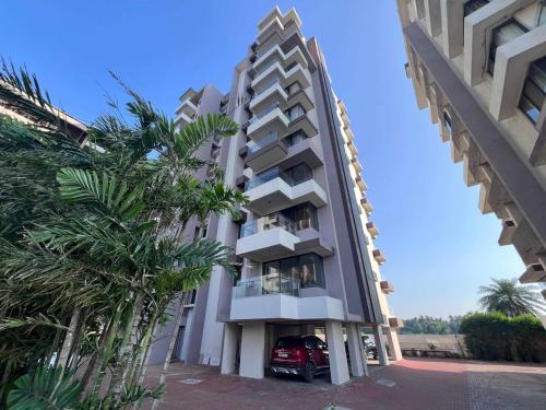 2 Bed room entire apt on beach for family in ฏิทาล