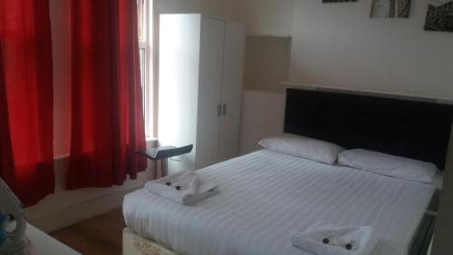 Shepherd's Bush Flats - image 9