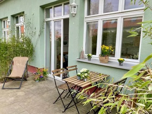 City-Apartment im Grünen mit schöner Terrasse und Parkplatz in Magdeburg, Deutschland