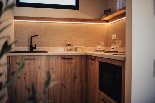 Queen Suite with Spa Bath