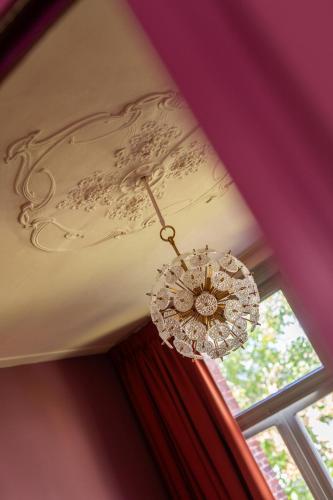 Luxurious boutique apartment near city centre in Binnenstad-West