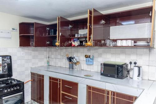 Coles Residence & Suites - 1 Bedroom Ensuite in เอลดอเรต