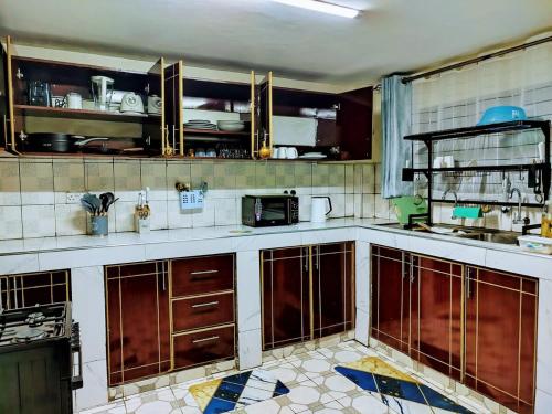 Coles Residence & Suites - 1 Bedroom Ensuite in เอลดอเรต