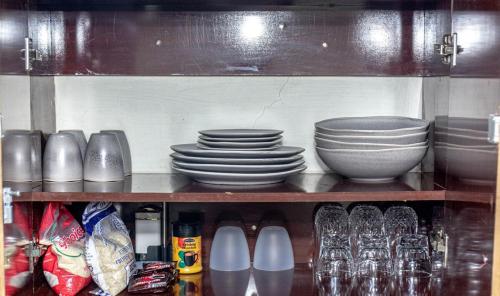 Coles Residence & Suites - 1 Bedroom Ensuite in เอลดอเรต