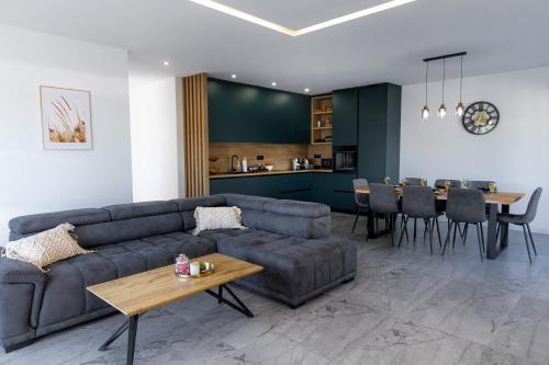 Holiday Home Nena I Pet-friendly retreat with private pool, near Šibenik (Holiday Home Nena I Pet-friendly retreat with private pool, near Sibenik) in Stankovci