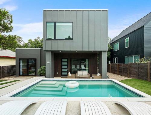 Modern Home in East Austin - Private Pool & BBQ