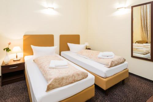 Upper Room Hotel Kurfürstendamm - image 4