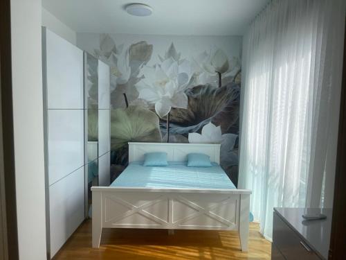 Apartman Zlatni dan - zgrada Idea - Bečići