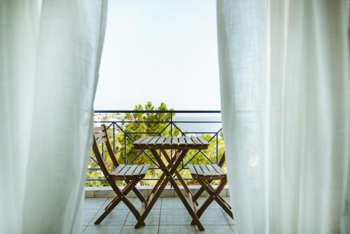 Sea Breeze Rooms - Μανδριά