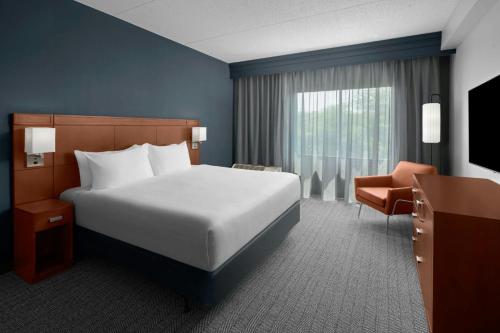 Courtyard Pittsburgh Settlers Ridge/Robinson Township - image 11