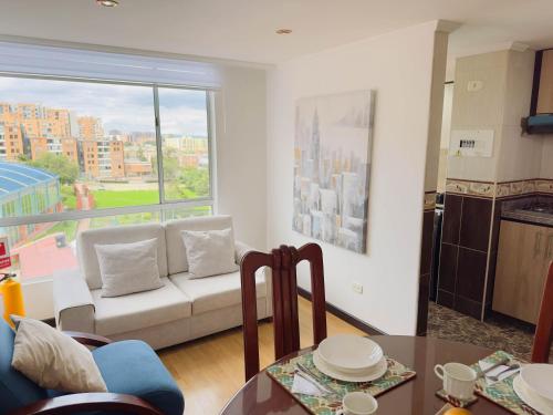 Suba Pinar-piso 7 con ascensor-WiFi 450 mbps-Lavadora Secadora in North West (Residential Area)